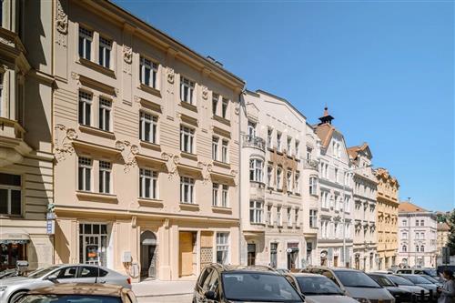 Obrázek projektuSEZIMOVA 13