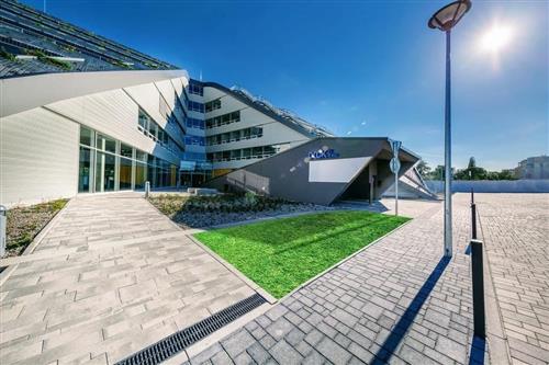 Obrázek projektuDOCK IN TWO